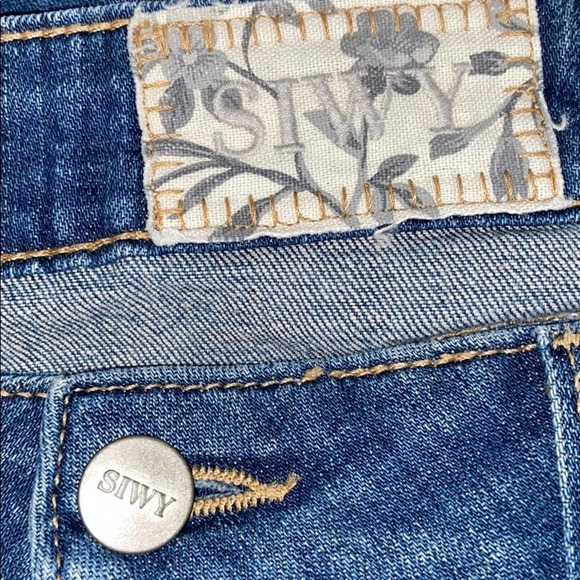 SIWY Bellissima Ankle Flare Jean/Ocean Ave. NEW - Size 31 - Picture 5 of 11